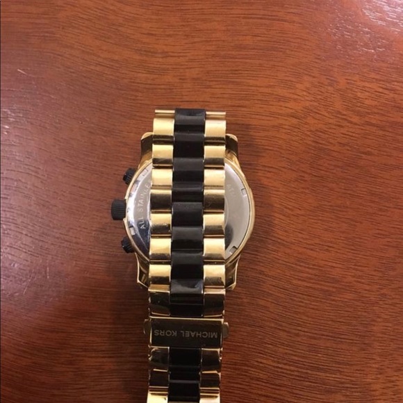 Michael Kors Watch - Picture 3 of 3
